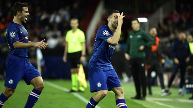 Mateo Kovacic celebra su gol en el Valencia-Chelsea (Foto: UEFA).