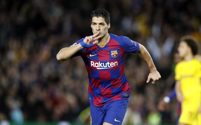 Luis Suárez, baja para Setién, celebra un gol con el Barcelona.