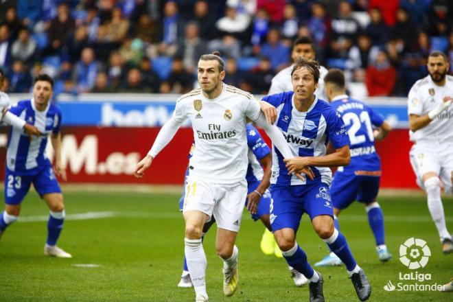 Bale y Pina, durante el Alavés-Real Madrid (Vía LaLiga).