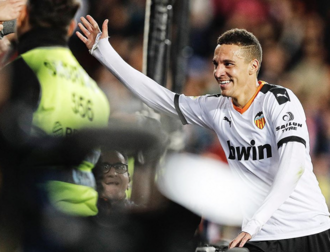 Rodrigo marcó el primer gol del Valencia contra el Villarreal (Foto: Valencia CF).