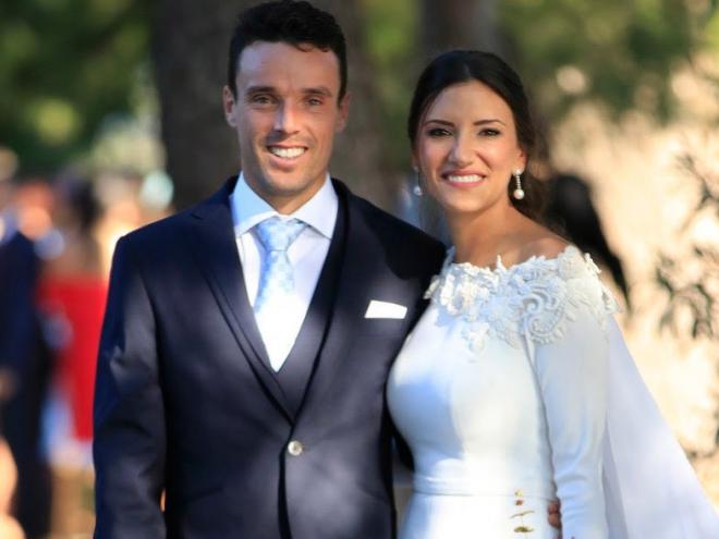 Roberto Bautista y Ana Bodí, en su boda.