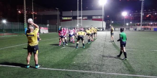 El líder Getxo no dio ninguna opción al Universitario Bilbao Rugby en el Fango.