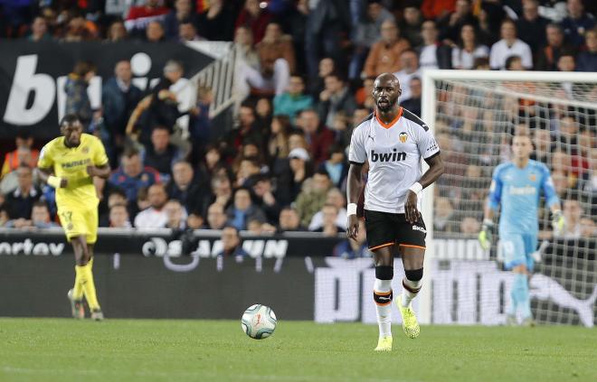 Mangala, durante el Valencia - Villarreal (Foto: David González).