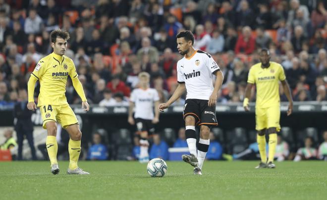 Coquelin hizo un gran esfuerzo durante el Valencia-Villarreal (Foto: David González).