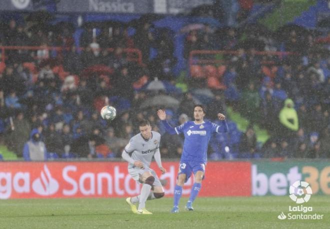 Clerc y Jason en el Getafe-Levante. (Foto: LaLiga)