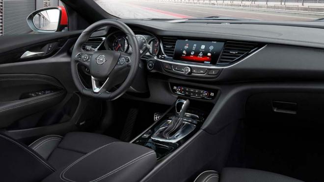 Opel Insignia Grand Sport interior