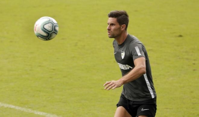 Adrián, en un entrenamiento (Foto: Málaga CF).