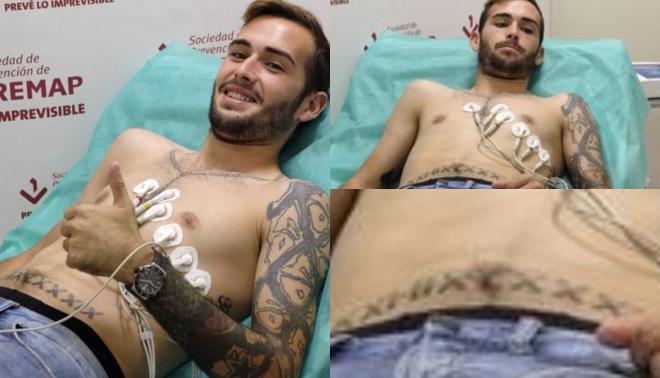 Aleix Vidal y su tatuaje erróneo de su fecha de nacimiento (Fotos: Kiko Hurtado).