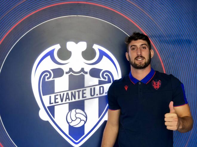 Elíseo, nuevo jugador del Levante (Foto: Levante UD).