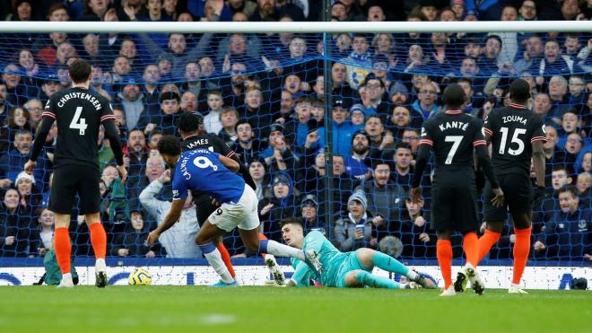 Kepa Arrizabalaga en uno de los goles encajados ante el Everton (Foto: Premier League).