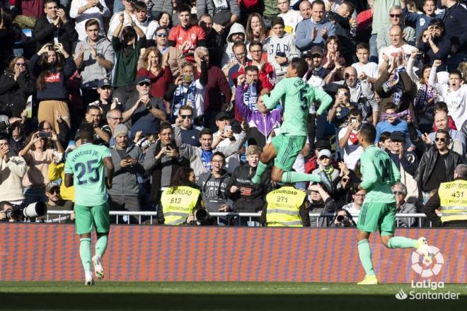 Varane celebra su gol ante el Espanyol (Foto: LaLiga).