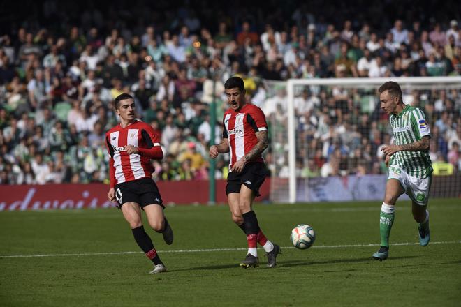 Yuri Berchiche marcó un golazo en el Villamarín (Foto: Kiko Hurtado).
