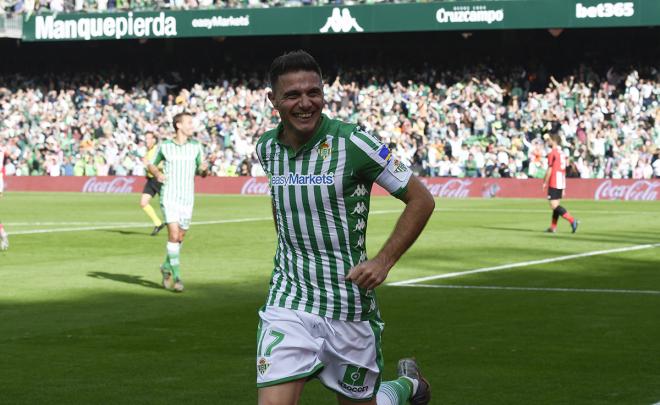 Joaquín celebra uno de sus goles al Athletic.