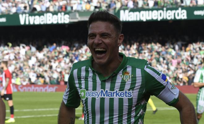 Joaquín Sánchez celebra un gol (Foto: Kiko Hurtado).