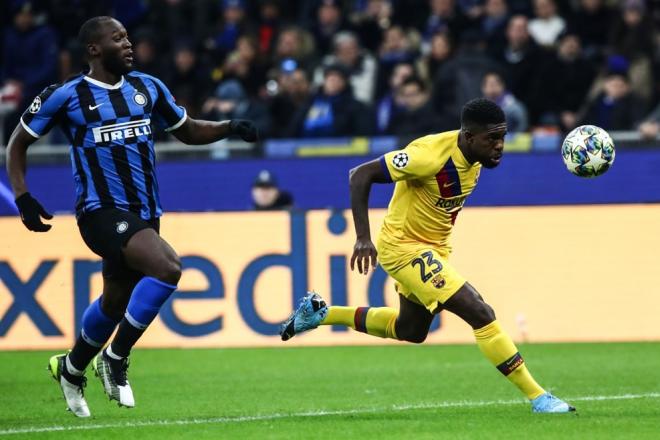 Umtiti cabecea ante Lukaku en un partido del Barça (Foto: UEFA).