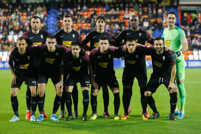 El once titular del Sporting ante el Lugo (Foto: Luis Manso).