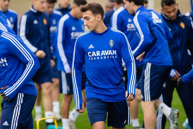 Baselga, durante un entrenamiento con el primer equipo del Real Zaragoza (Foto: RZ)