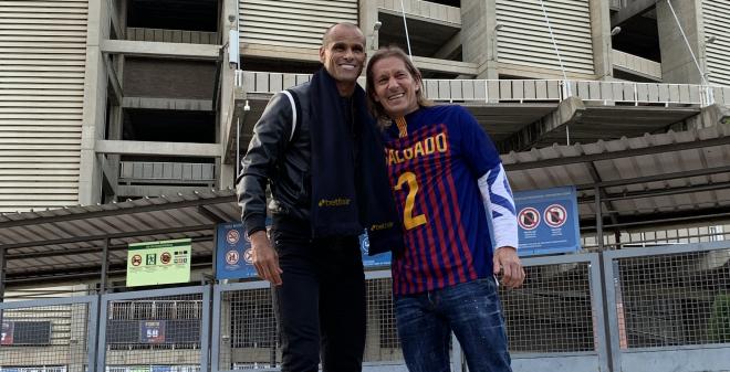 Rivaldo, con Michel Salgado.