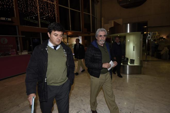 Emilio Soto, en la última junta de accionistas, elogia la figura de Hugo Galera (Foto: Kiko Hurtado).