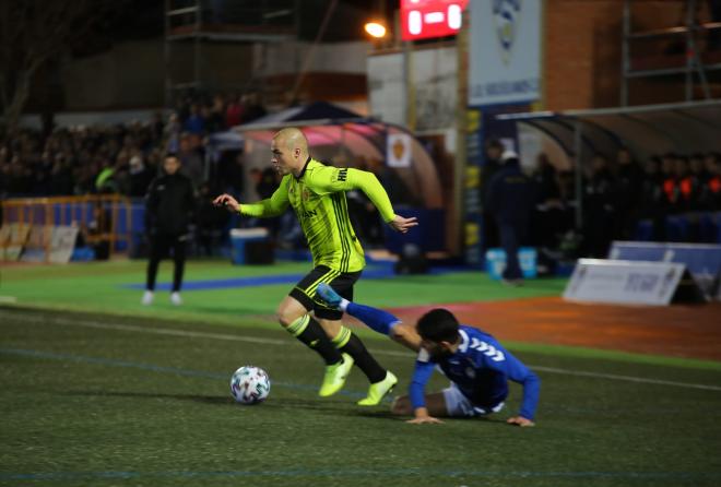 Jorge Pombo, nuevo jugador del Cádiz, durante un partido con su exequipo (Foto: Real Zaragoza).