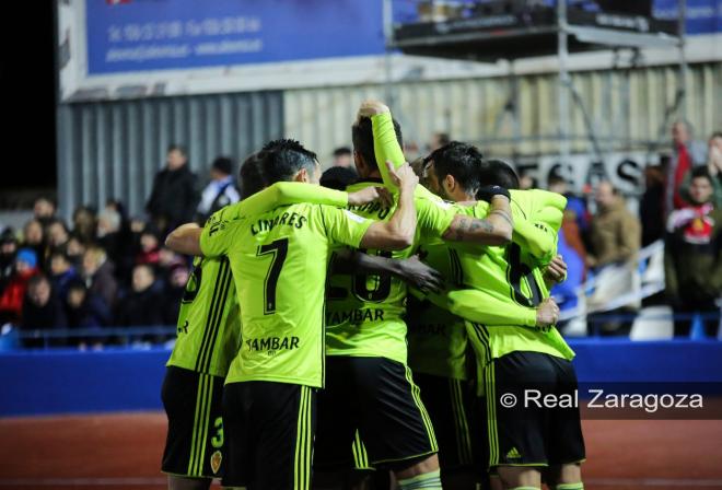 El Real Zaragoza celebra el gol de Papu al Socuéllamos (Foto: Real Zaragoza).