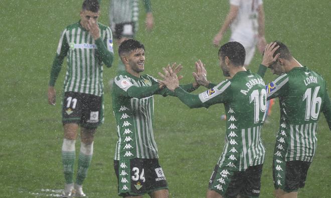 Alejandro Meléndez celebra su gol en el Antoniano-Betis de la Copa del Rey (Foto: Kiko Hurtado).