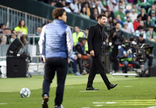 Simeone, en el Betis-Atlético (Foto: Kiko Hurtado).