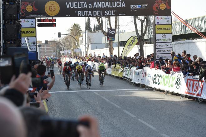 Una imagen del final de la Vuelta a Andalucía 2019.
