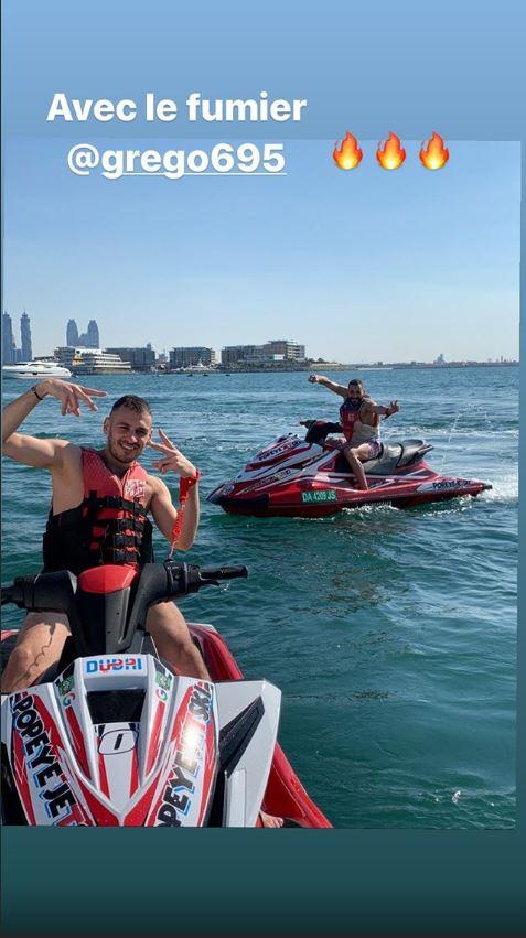 Karim Benzema, con una moto de agua en sus vacaciones.