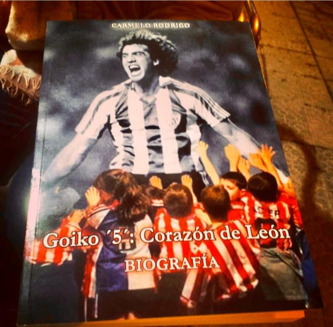 Portada del libro biográfico de Carmelo Rodrigo Calvo sobre Andoni Goikoetxea.