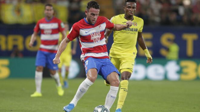 Quini, ante el Villarreal (Vía Granada CF).