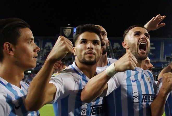 Antoñín celebra un gol en La Rosaleda (Foto: Paco Rodríguez).