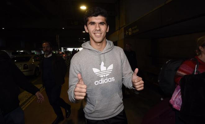 Carles Aleñá, en el Aeropuerto de San Pablo. (Foto: Kiko Hurtado).