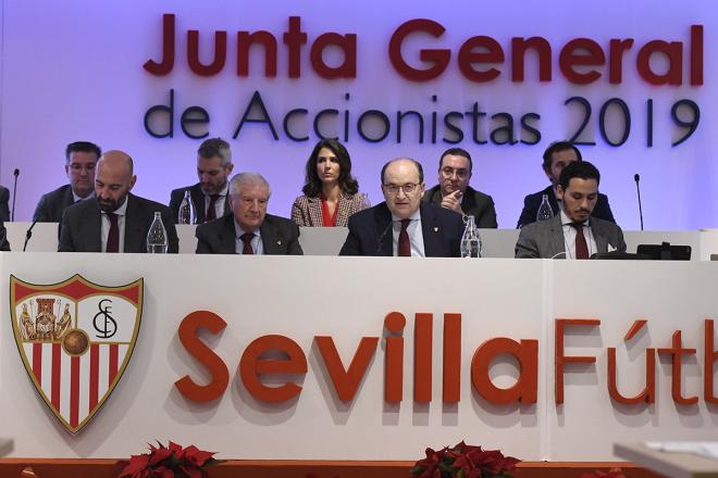 Junta general de accionistas del Sevilla FC de 2019. (Foto: Kiko Hurtado).