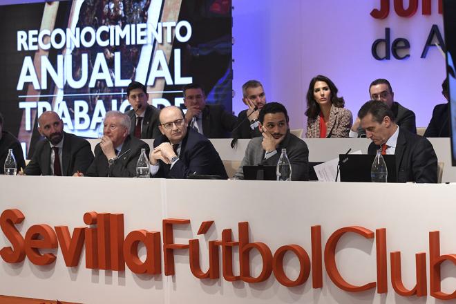 Junta general de accionistas del Sevilla FC de 2019. (Foto: Kiko Hurtado).