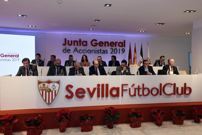 Junta de Accionistas del Sevilla 2019. (Foto Kiko Hurtado).
