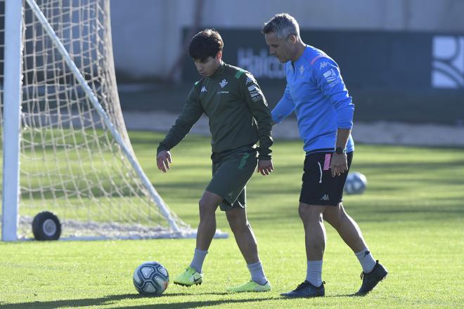 Diego Lainez y Marcos Álvarez, durante un entrenamiento con el Betis (Foto: Kiko Hurtado).