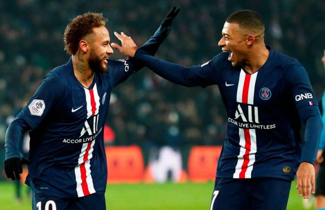 Neymar y Kylian Mbappé celebran un gol del PSG (Foto: EFE).