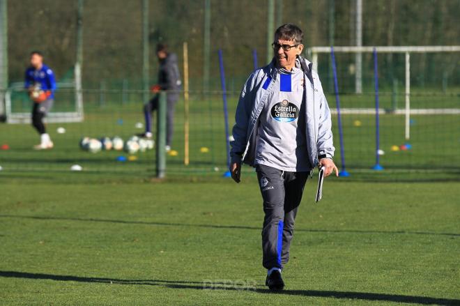 Fernando Vázquez, durante un entrenamiento del Dépor (Foto: RCD).