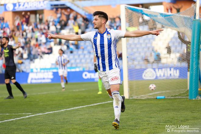 Caye Quintana, con la camiseta del Recre. (Manu López / Albiazules.es)