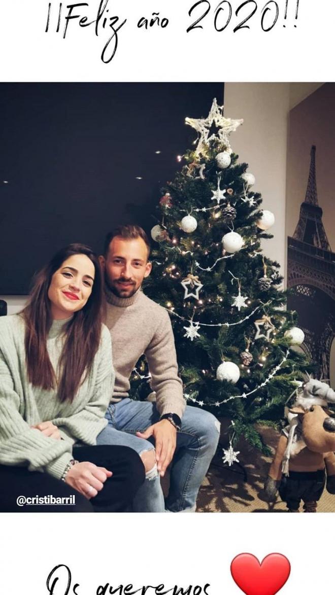 Aitor García y su pareja felicitan la entrada del nuevo año a los sportinguistas (Foto: Instagram).