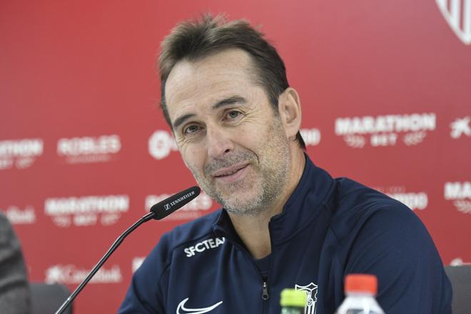 Julen Lopetegui, en una rueda de prensa de la presente temporada. (Foto: Kiko Hurtado).