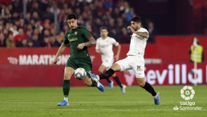 Banega y Yuri, durante el Sevilla-Athletic.