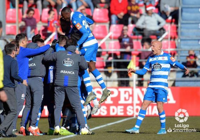 Los jugadores del Dépor celebran el gol de Somma ante el Numancia (Foto: LaLiga).