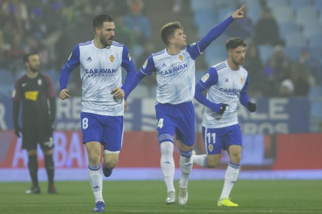 Guti celebra su tempranero gol ante el Sporting (Foto: Daniel Marzo)