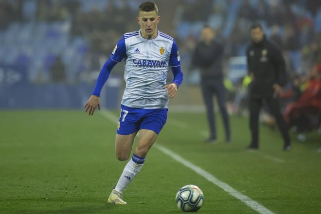 Carlos Nieto en el partido frente al Sporting (Foto: Daniel Marzo).