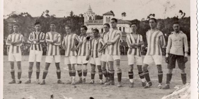 El Recreativo posa en el Velodromo antes del partido de semifinales del Campeonato de España. 21 abril 1918.