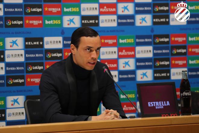Raúl de Tomás, durante su presentación como nuevo jugador perico (Foto: RCD Espanyol).