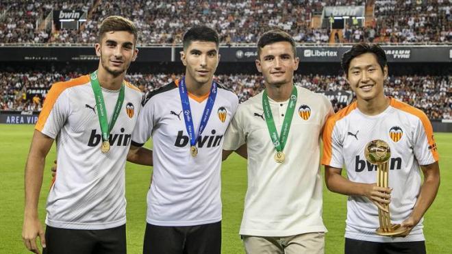 Ferran Torres, Carlos Soler, Hugo Guillamón y Kangin Lee (Foto: Valencia CF)