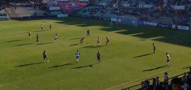 Primeros compases del Mérida-Celta.